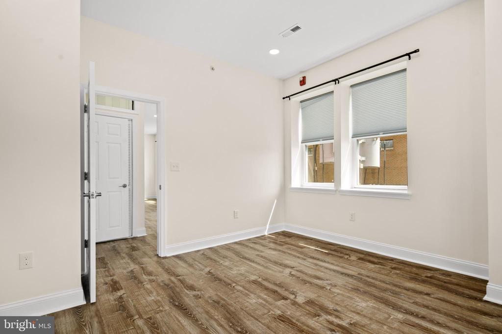 301 SOUTH ST #3RD FLOOR