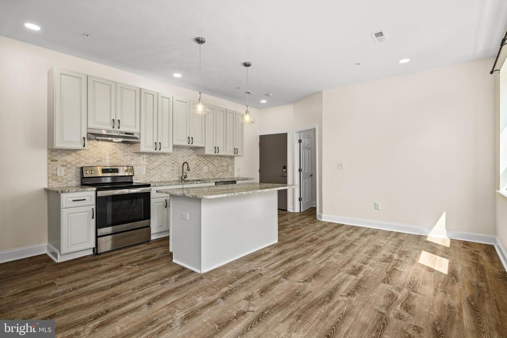 301 SOUTH ST #3RD FLOOR