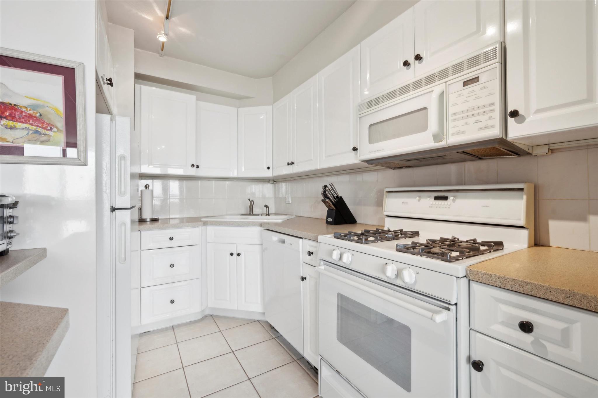 604-36 S Washington Sq #1115