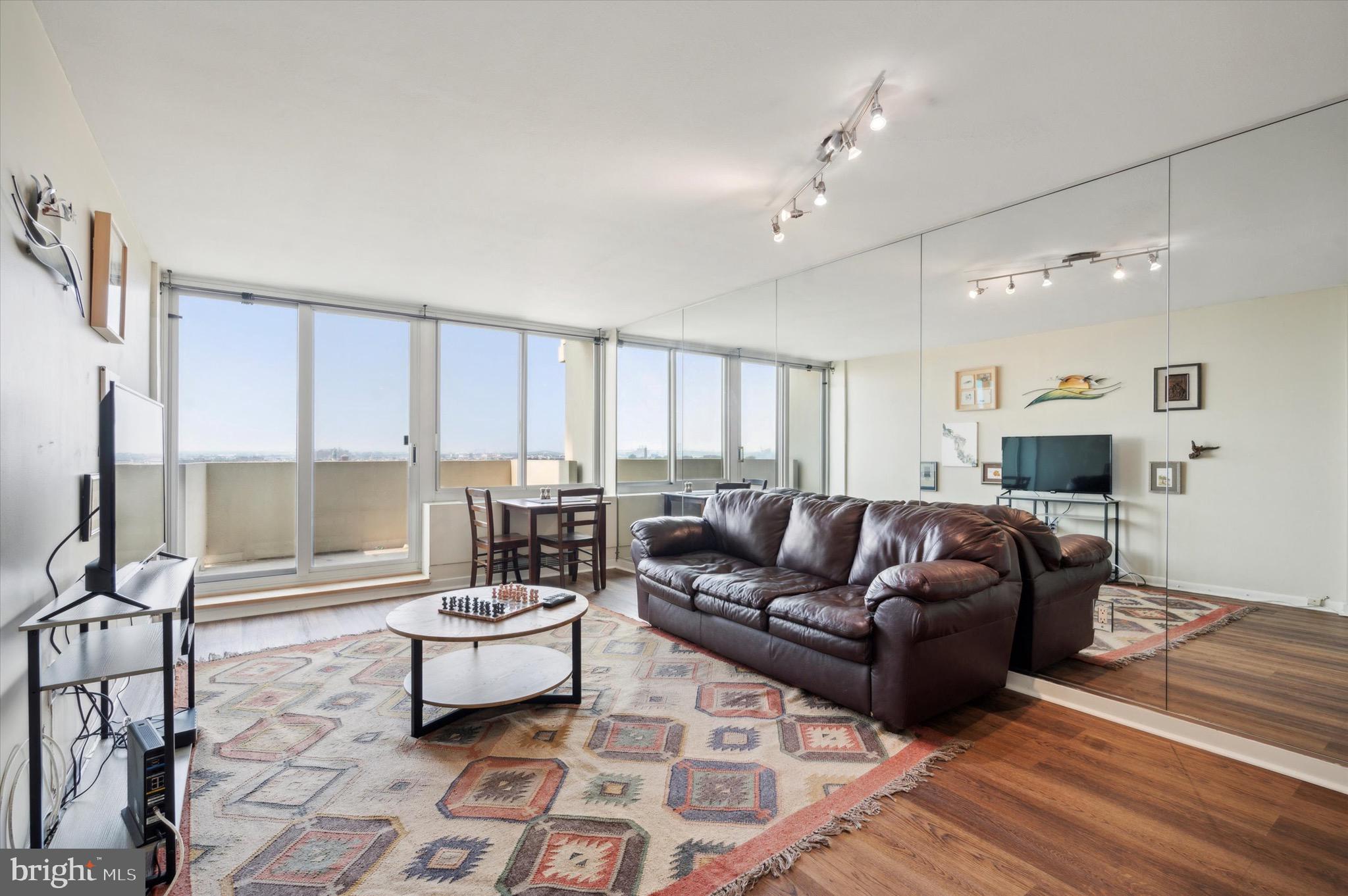 604-36 S Washington Sq #1115