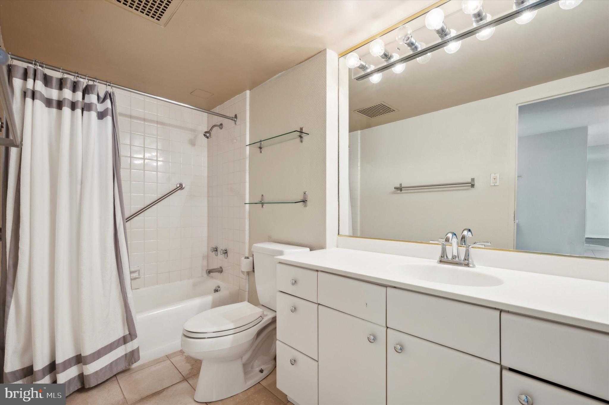 604-36 S Washington Sq #1115