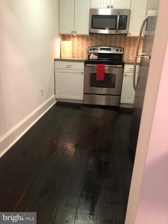 313 SPRUCE ST #3F