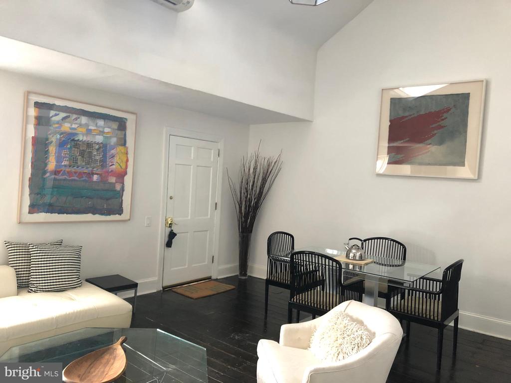 313 SPRUCE ST #3F