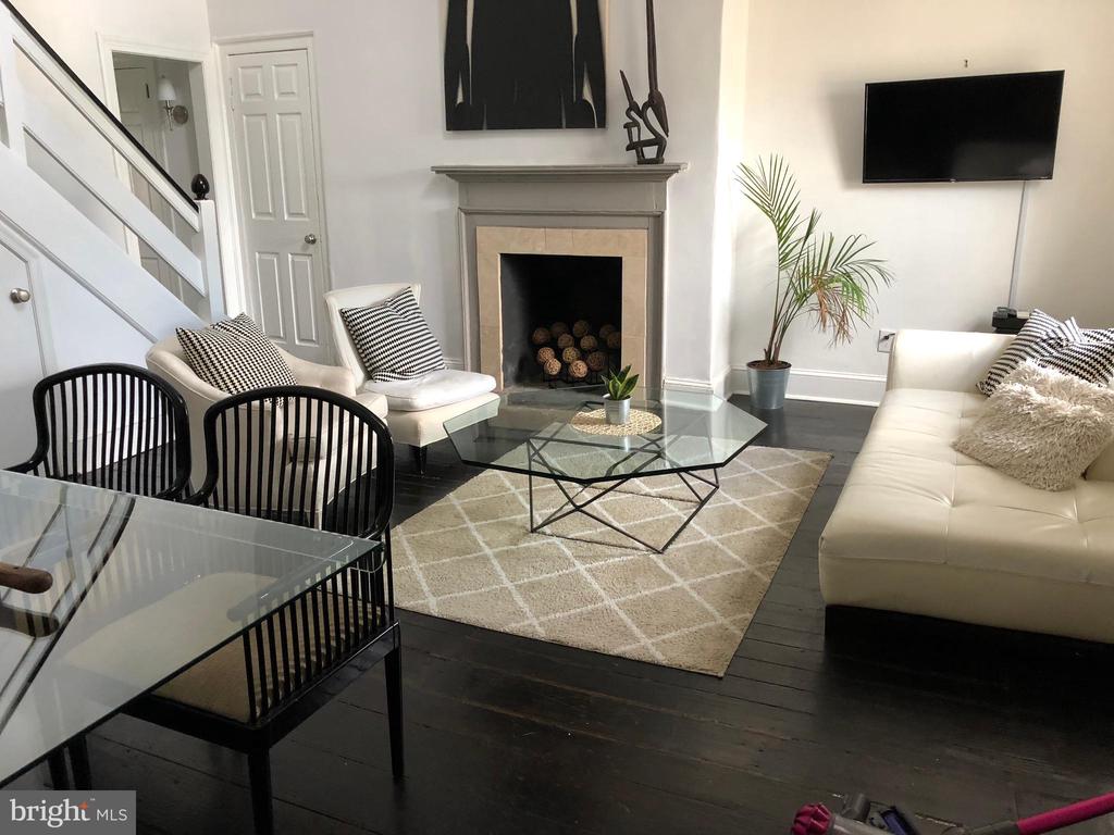313 SPRUCE ST #3F