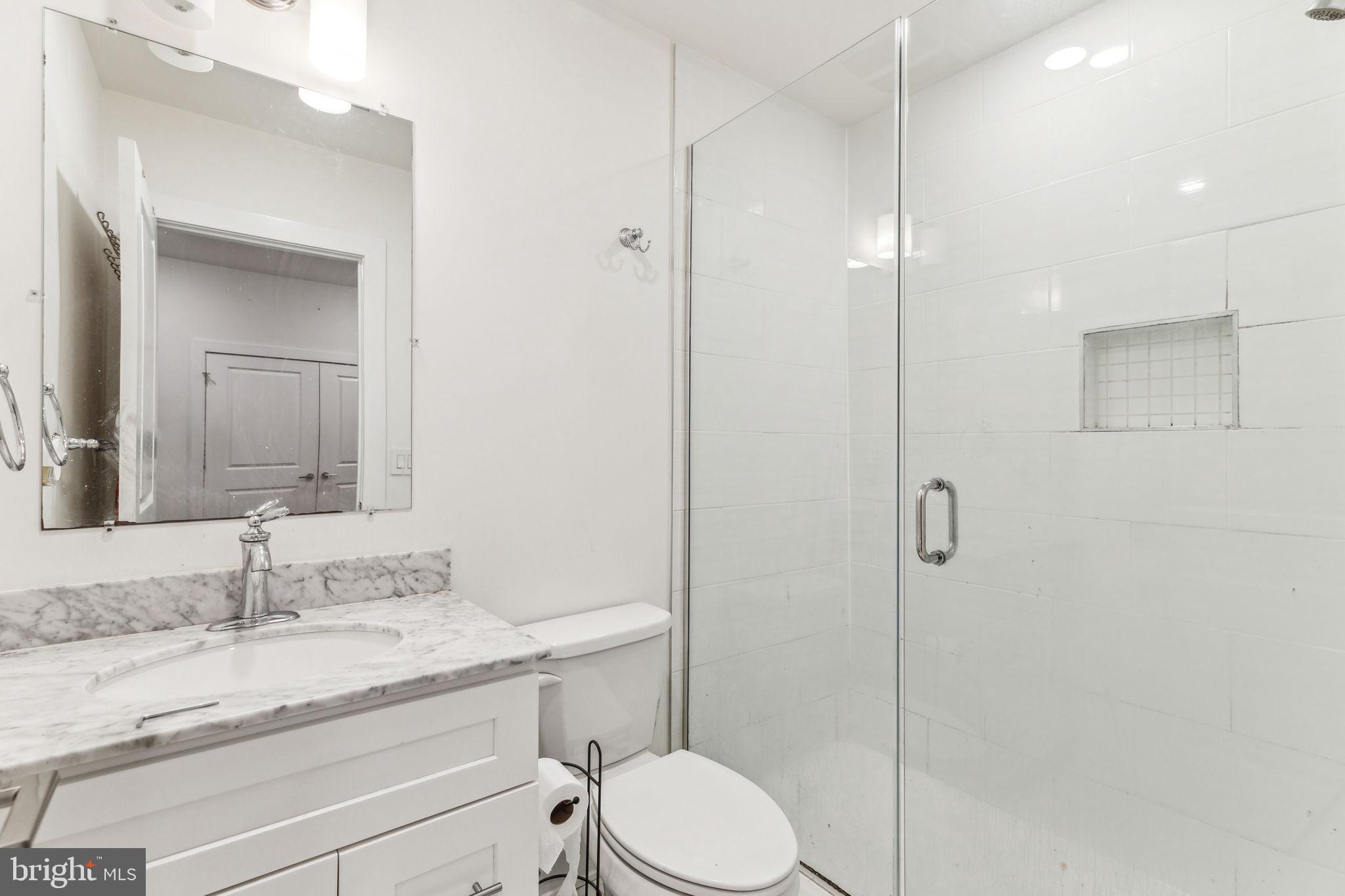 965 SHACKAMAXON ST #2