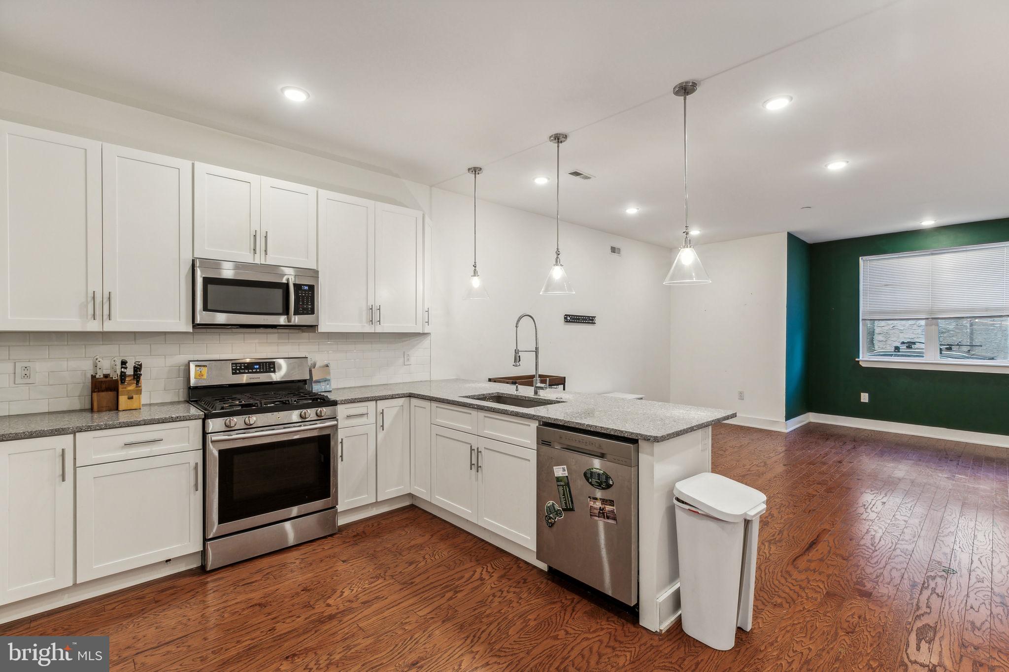 965 SHACKAMAXON ST #2