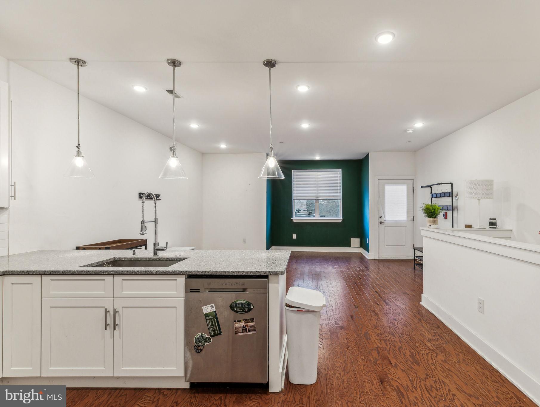 965 SHACKAMAXON ST #2