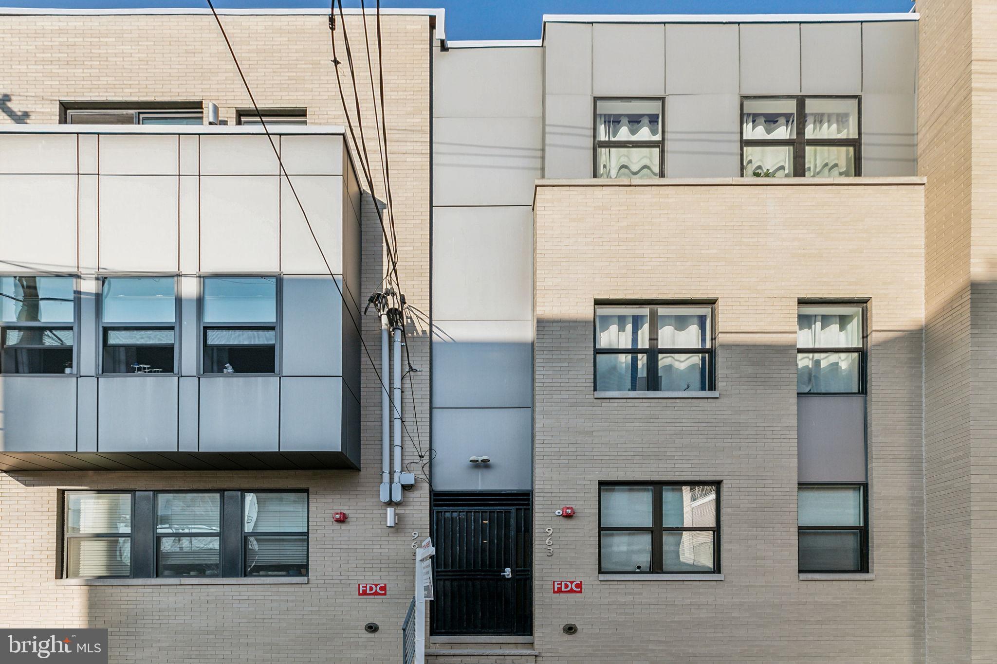 965 SHACKAMAXON ST #2