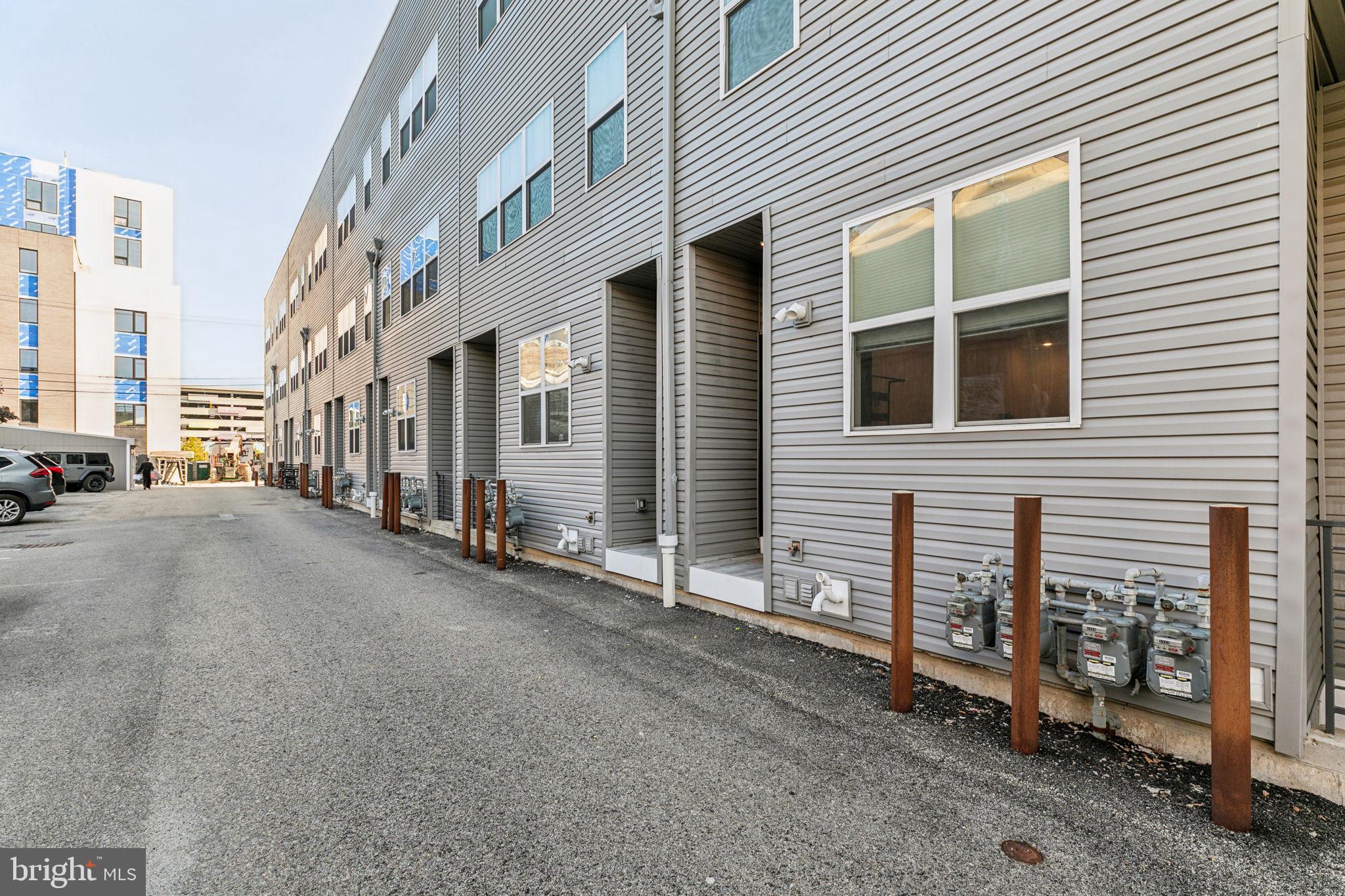 965 SHACKAMAXON ST #2