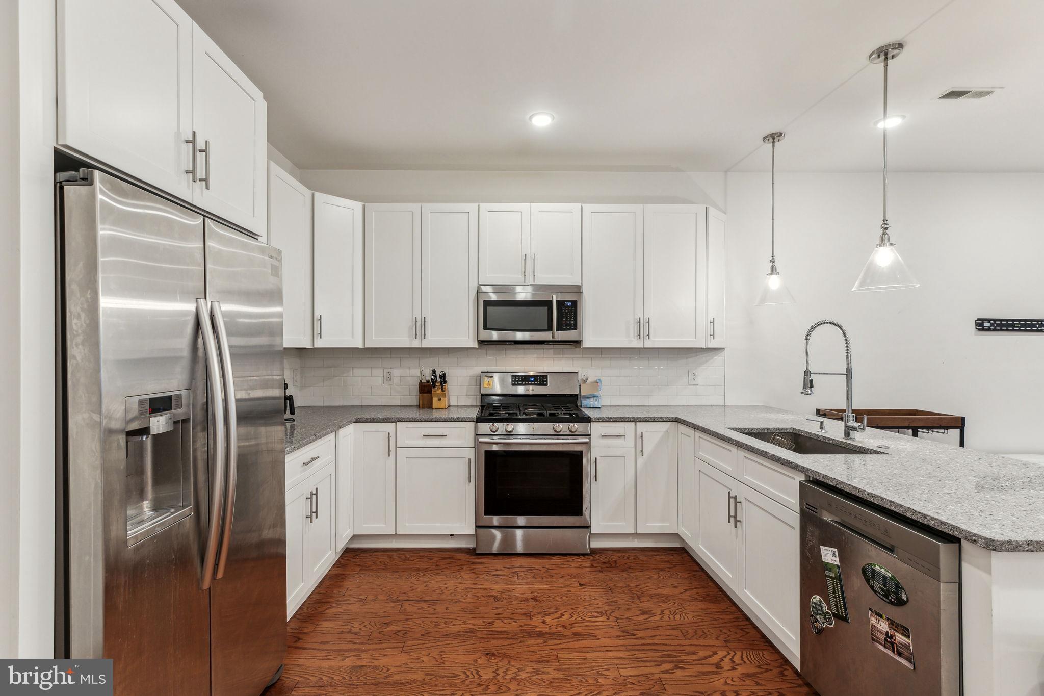 965 SHACKAMAXON ST #2