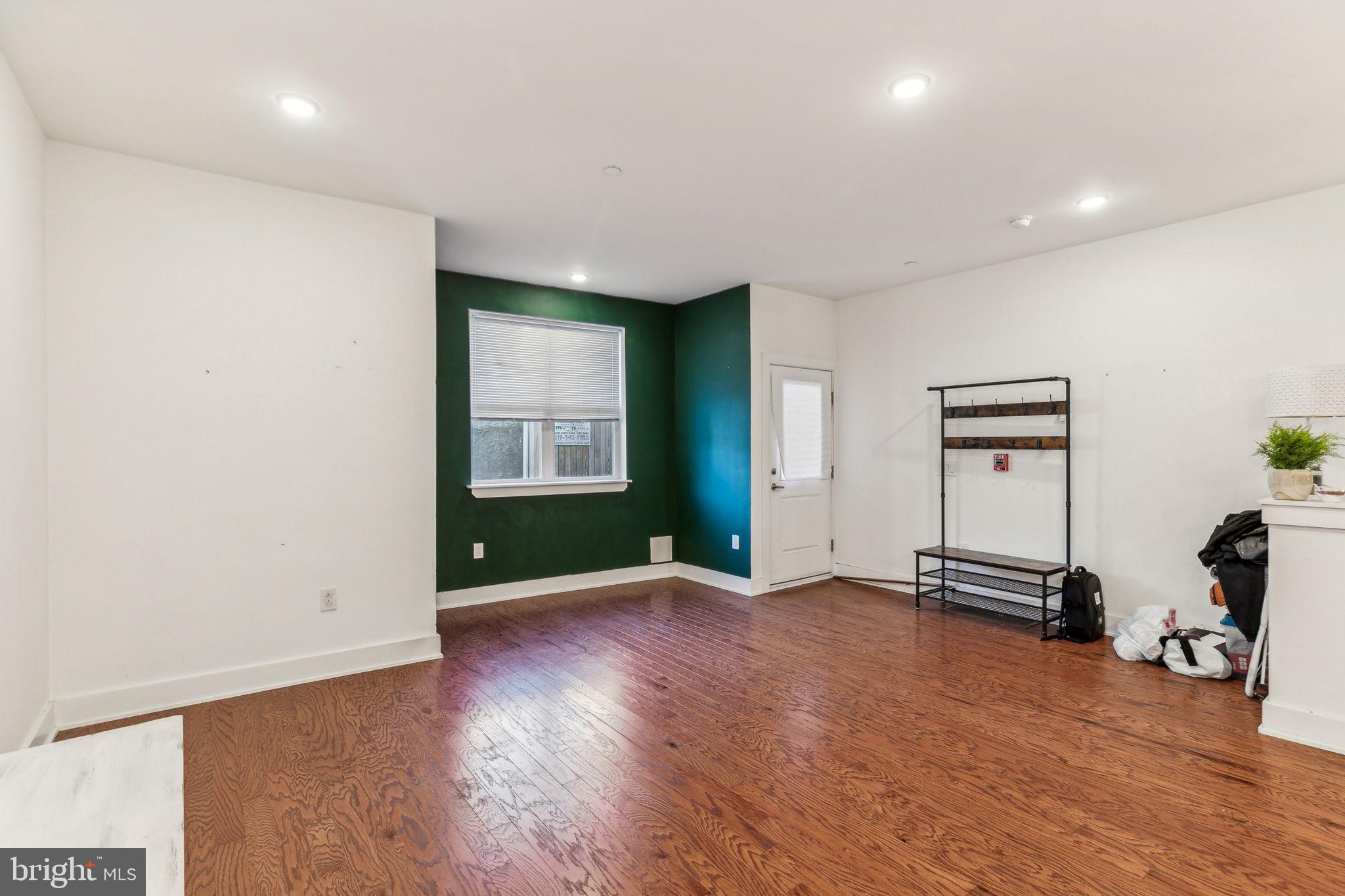 965 SHACKAMAXON ST #2