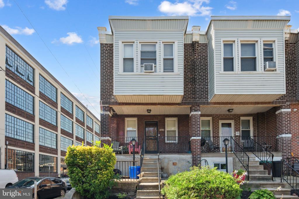 3200 W Willard St