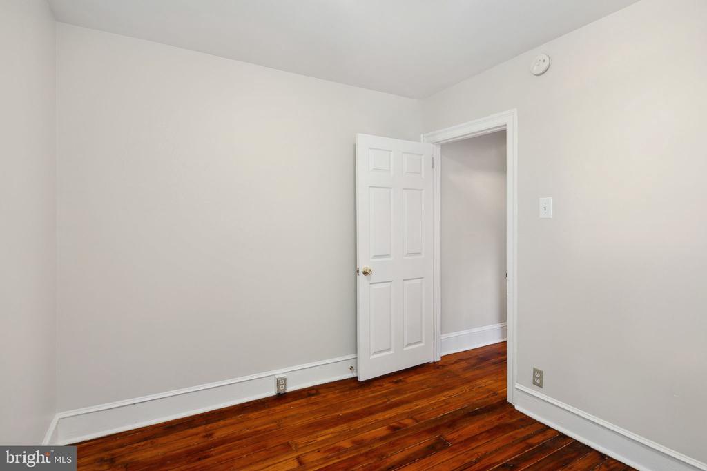 4132 MANAYUNK AVE