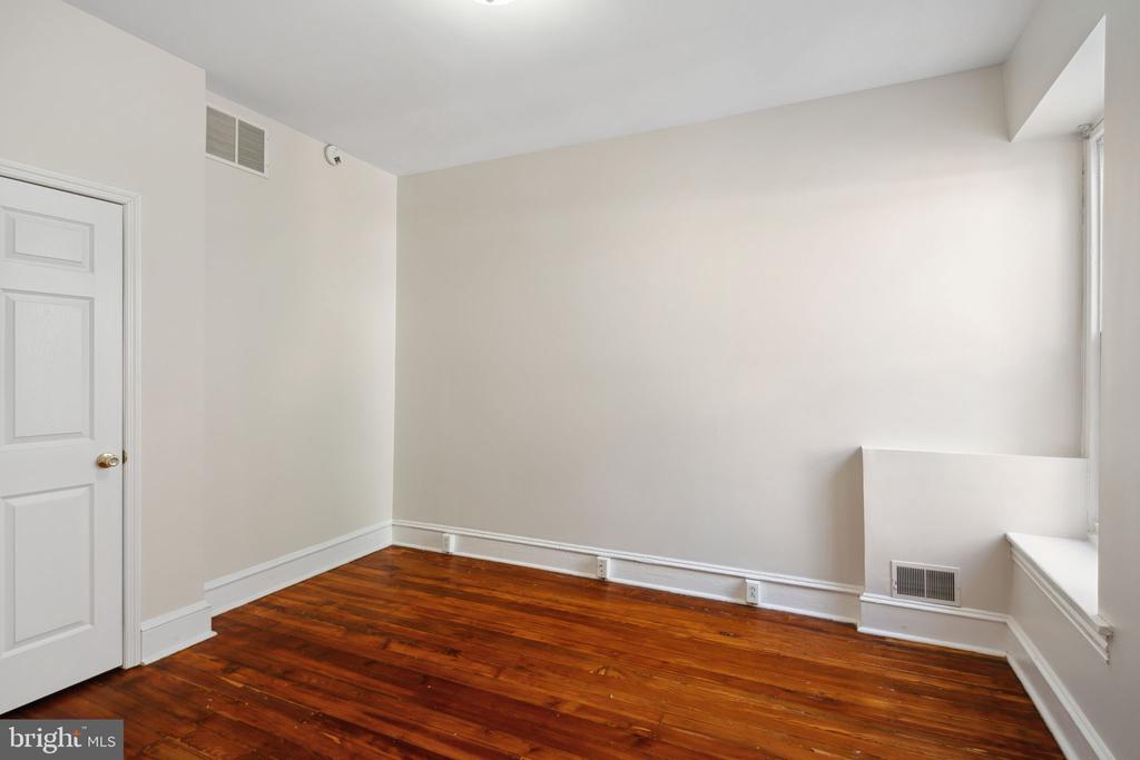 4132 MANAYUNK AVE