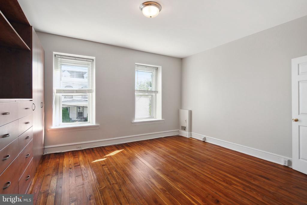 4132 MANAYUNK AVE
