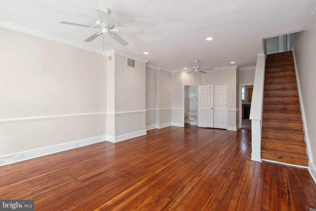 4132 MANAYUNK AVE