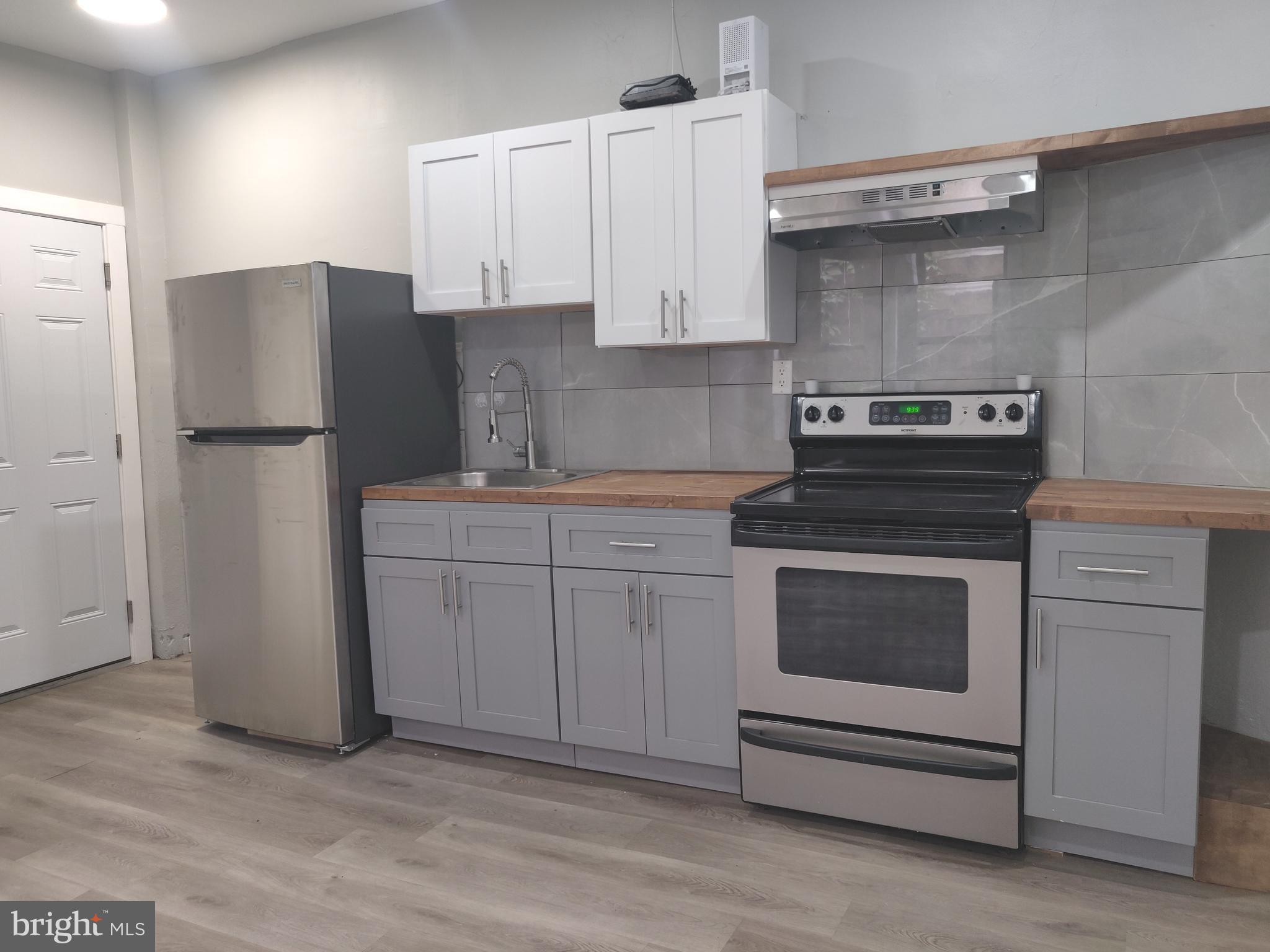 4951 W THOMPSON ST #1R (AKA 2)