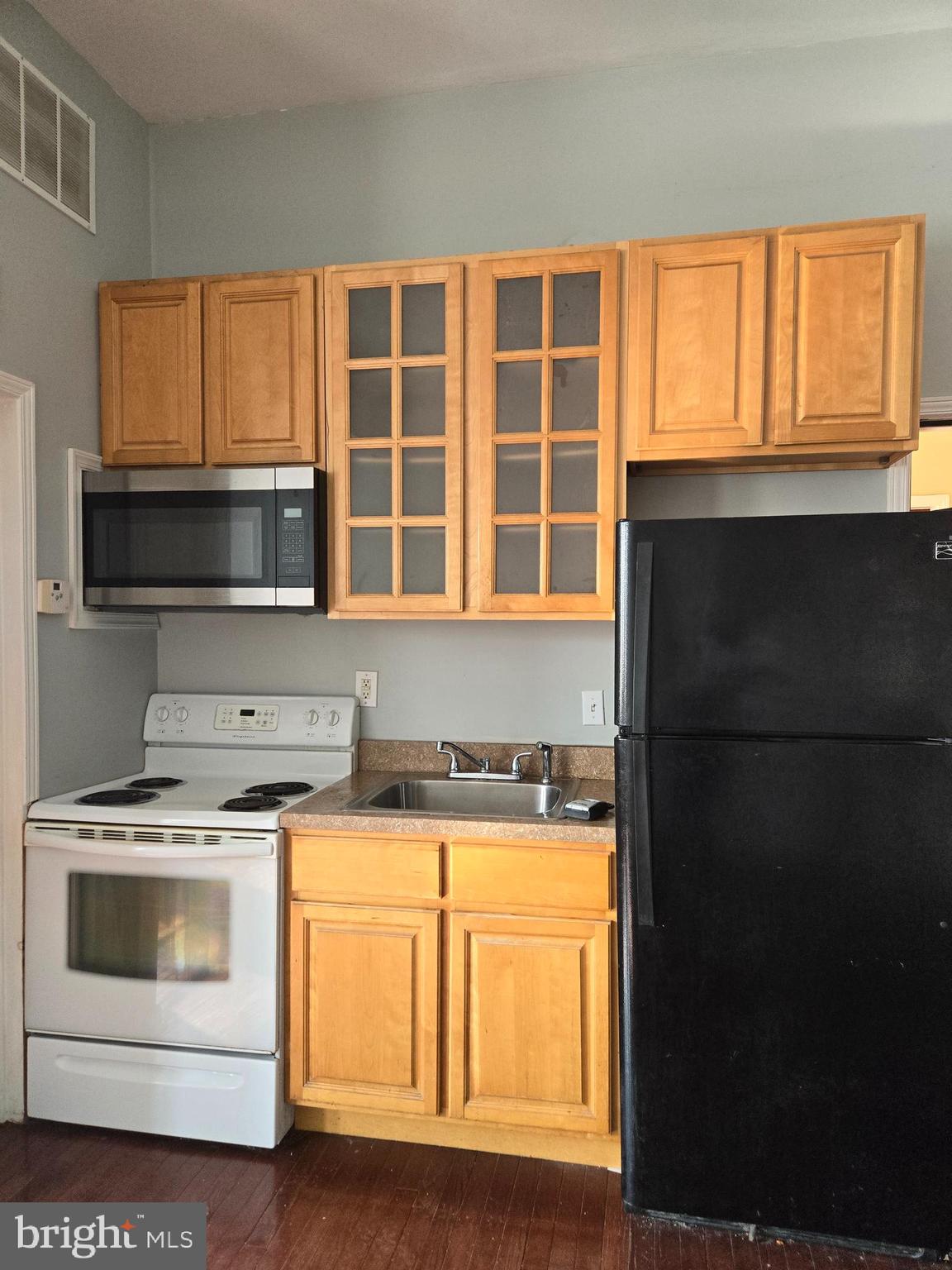 1639 CECIL B MOORE AVE #3