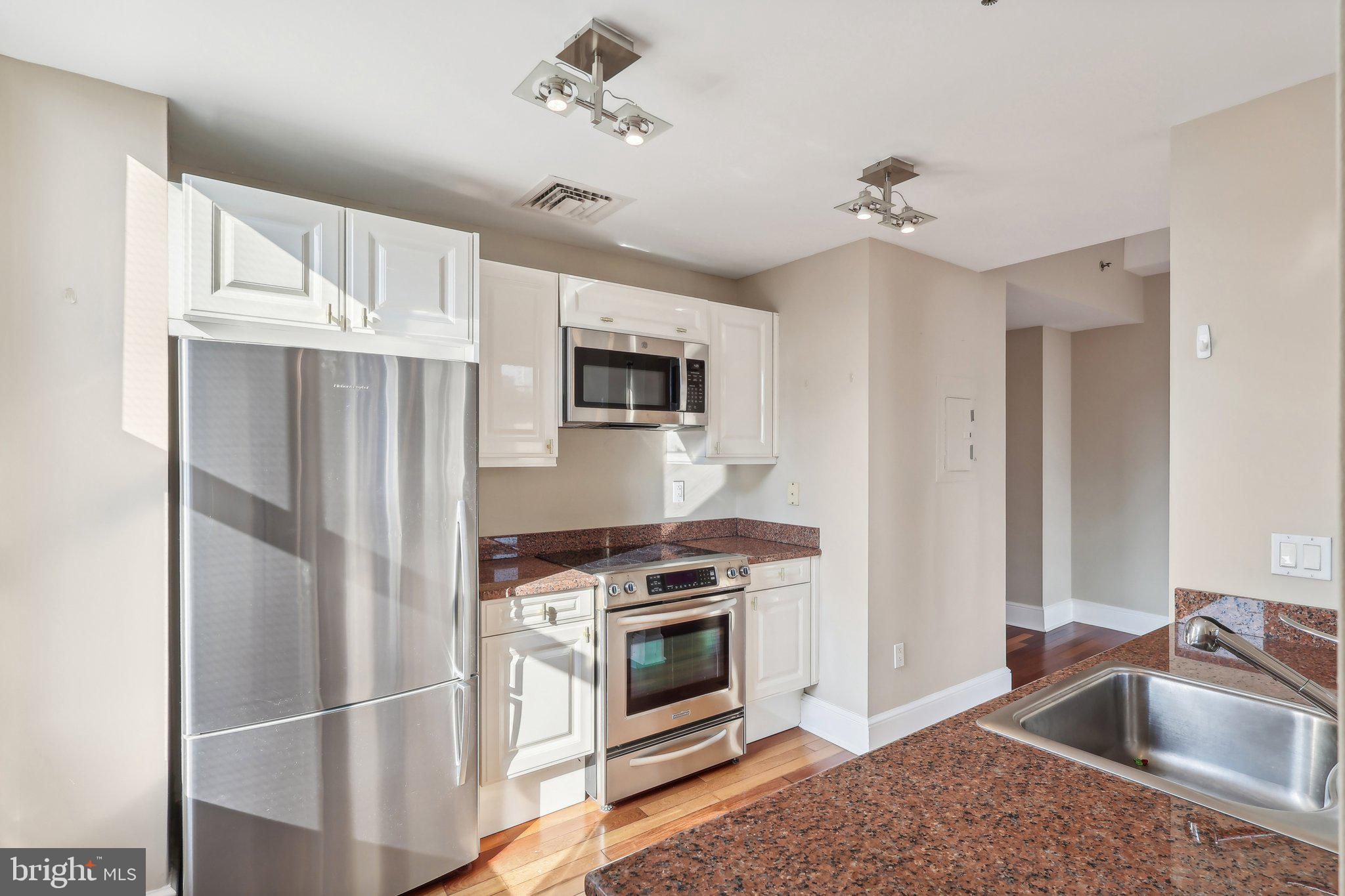 1500 Chestnut St #14a