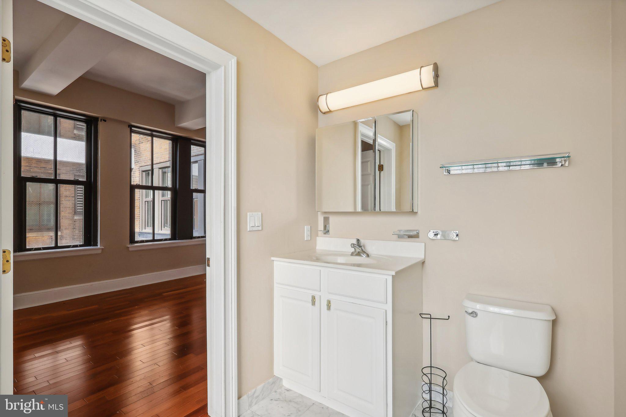 1500 Chestnut St #14a