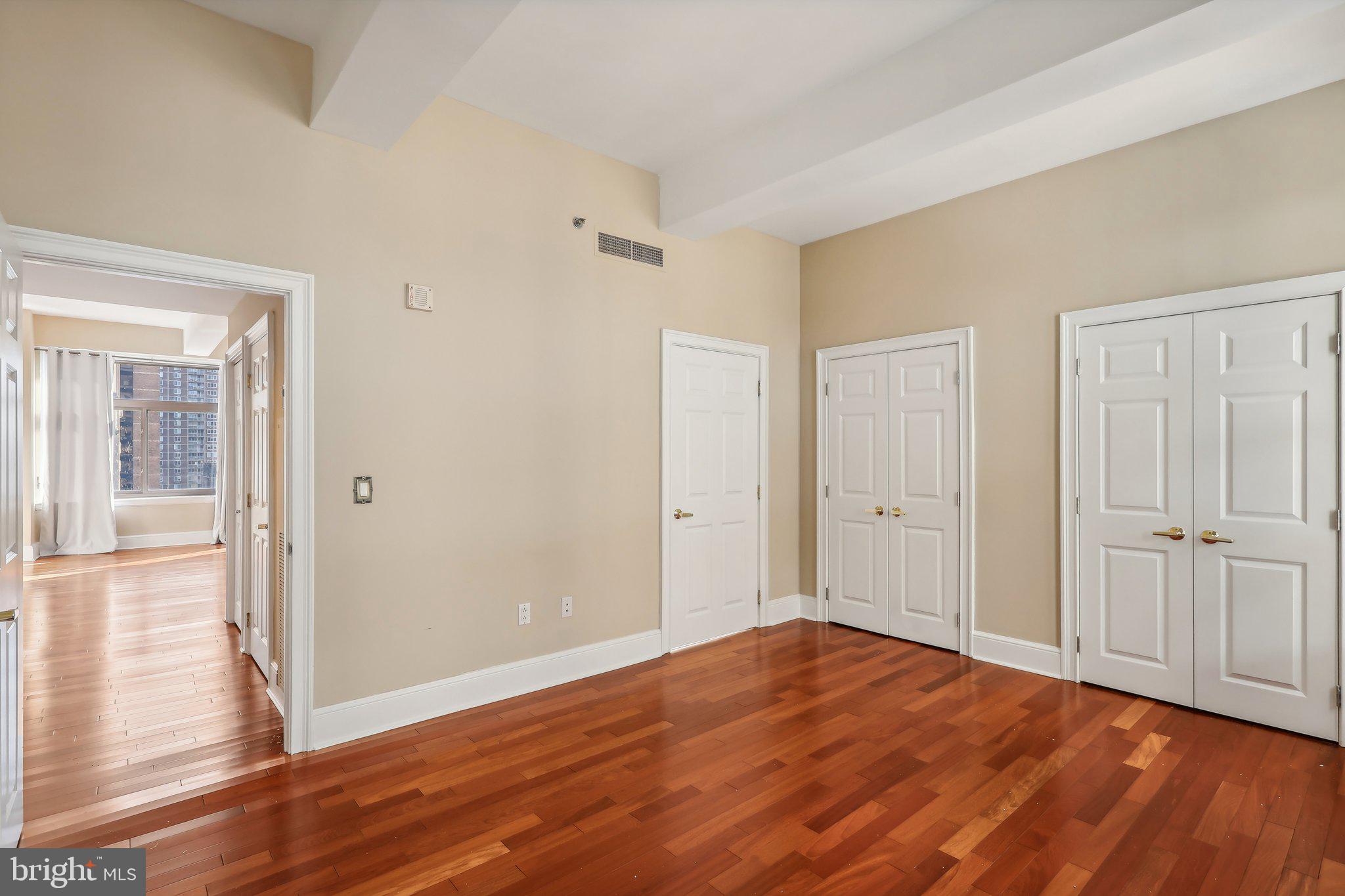 1500 Chestnut St #14a