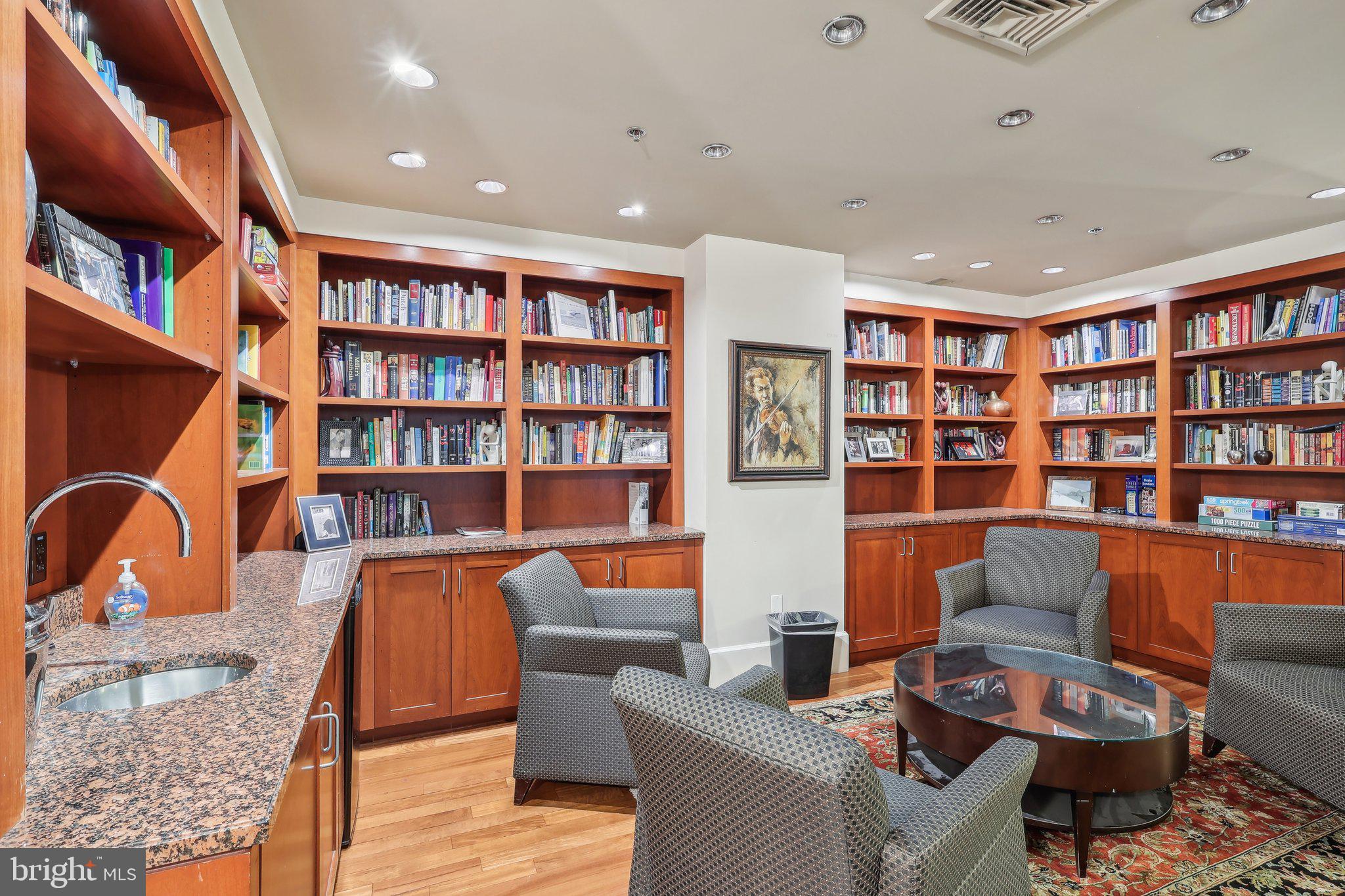 1500 Chestnut St #14a