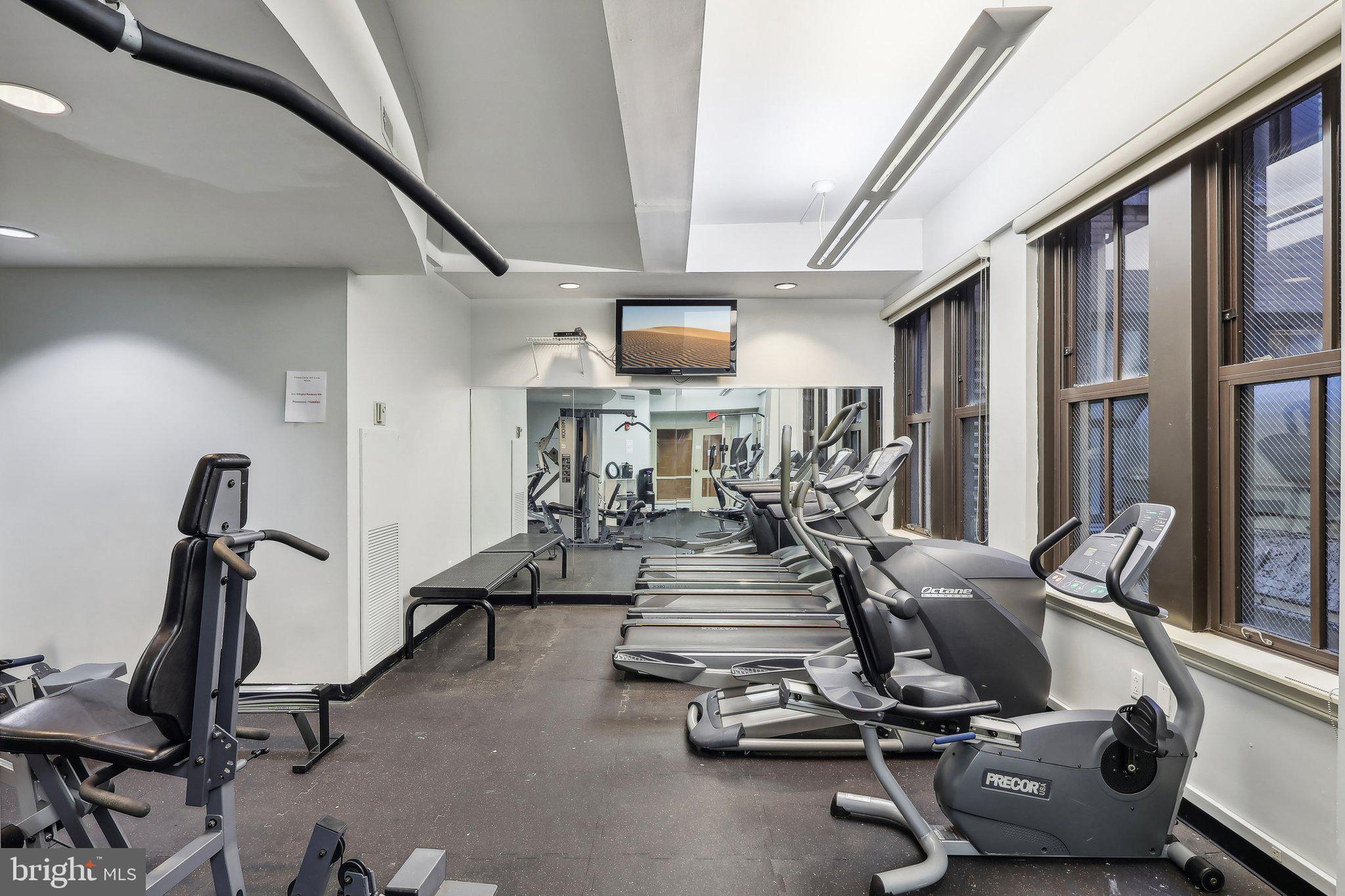 1500 Chestnut St #14a