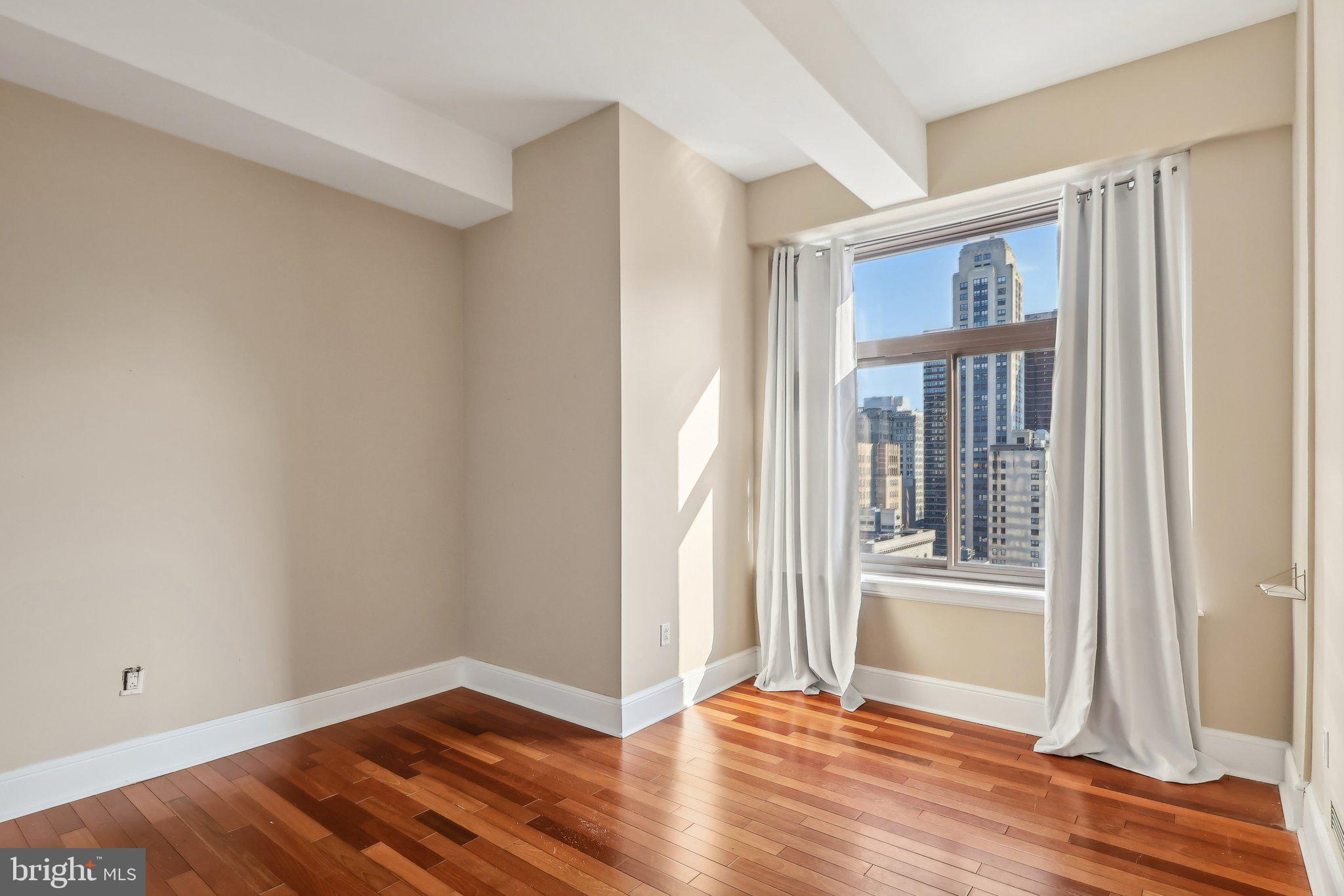 1500 Chestnut St #14a