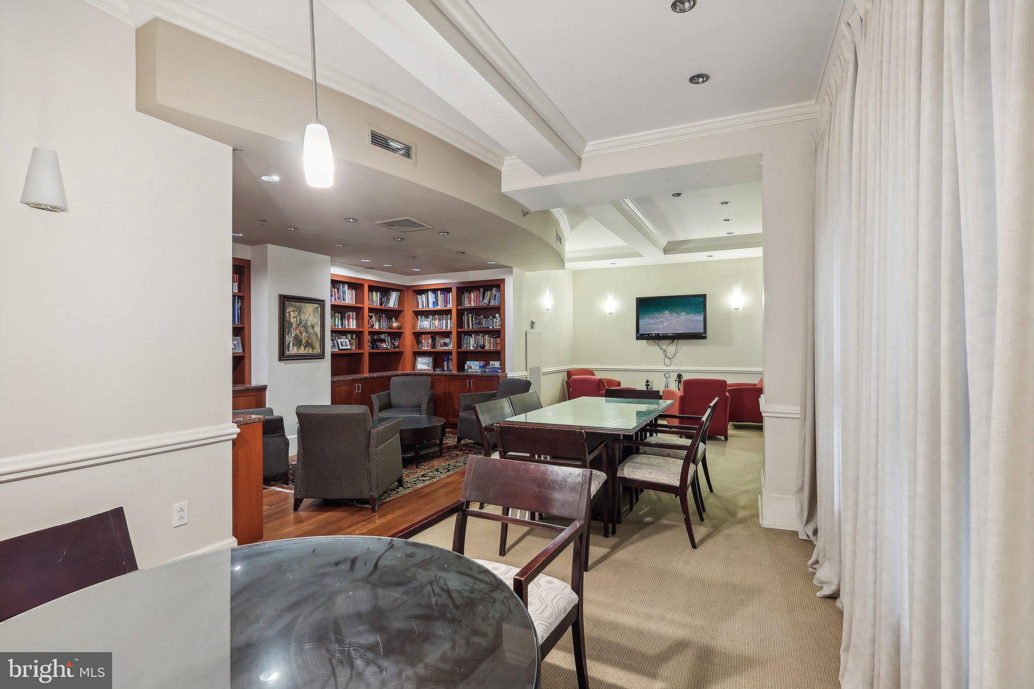 1500 Chestnut St #14a