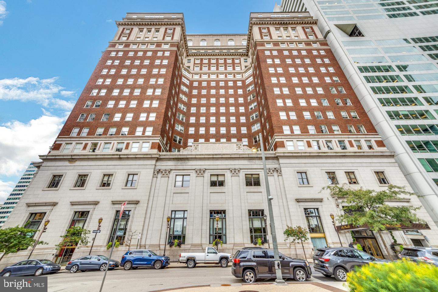 1600-18 Arch St #611