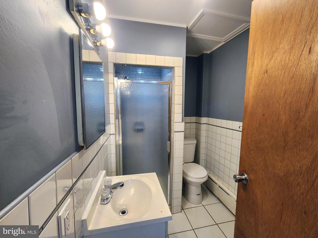 1539 E MOYAMENSING AVE #1F