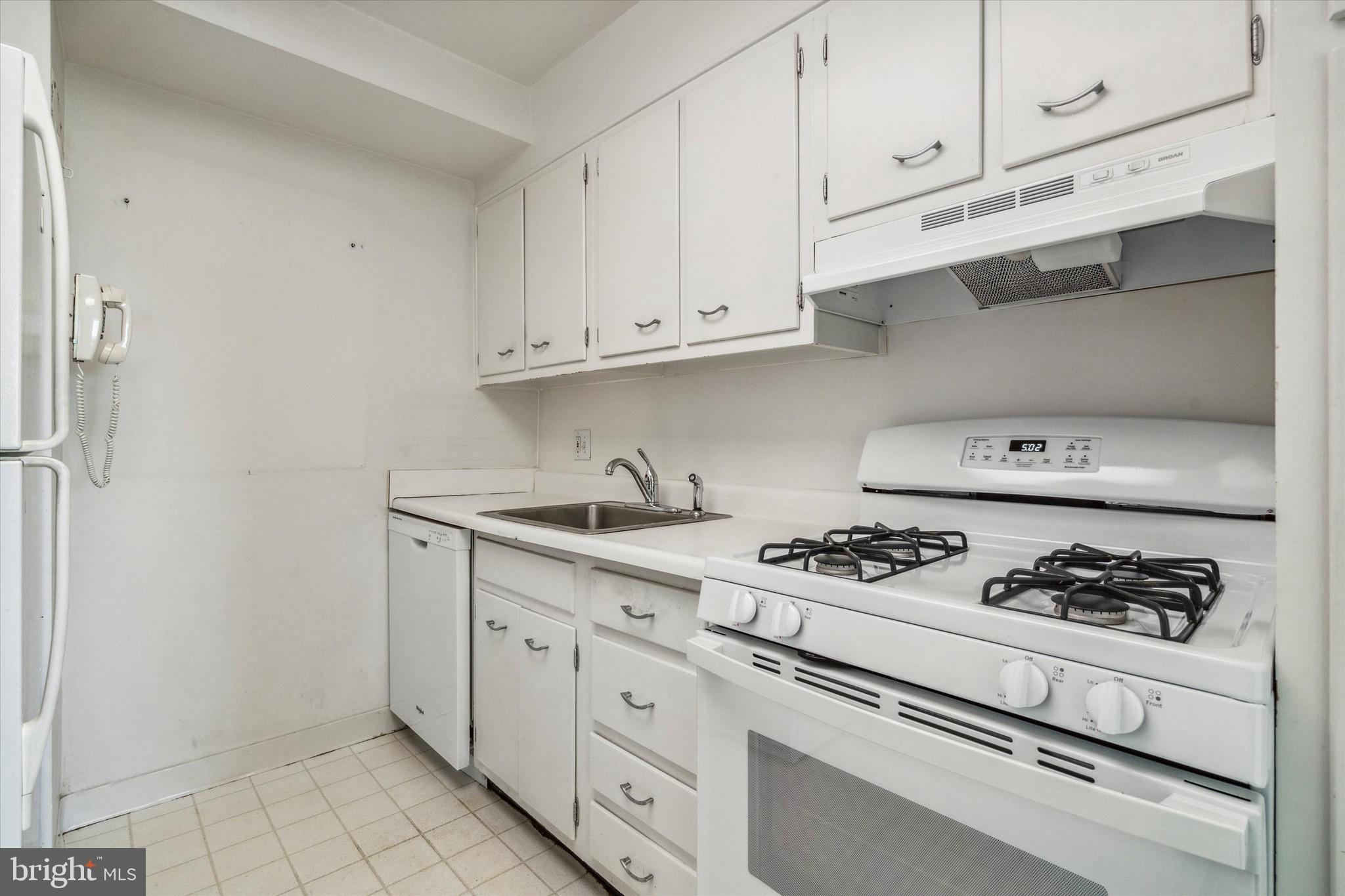 604-36 S Washington Sq #1015