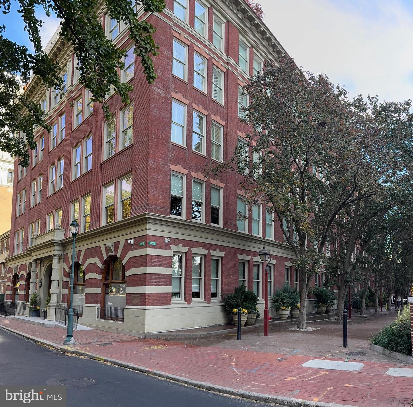 227-31 S 6th St #5ne