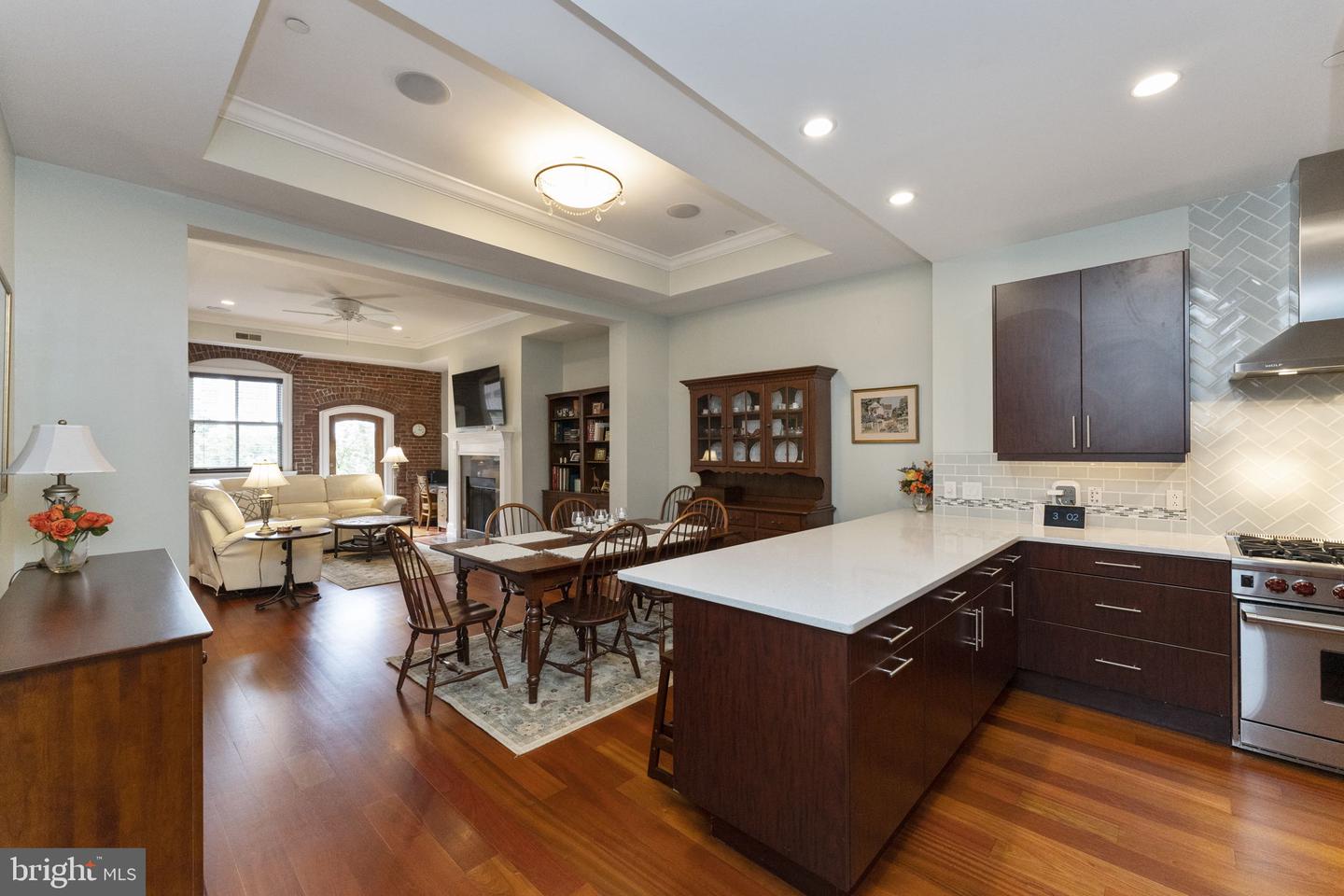227-31 S 6th St #5ne