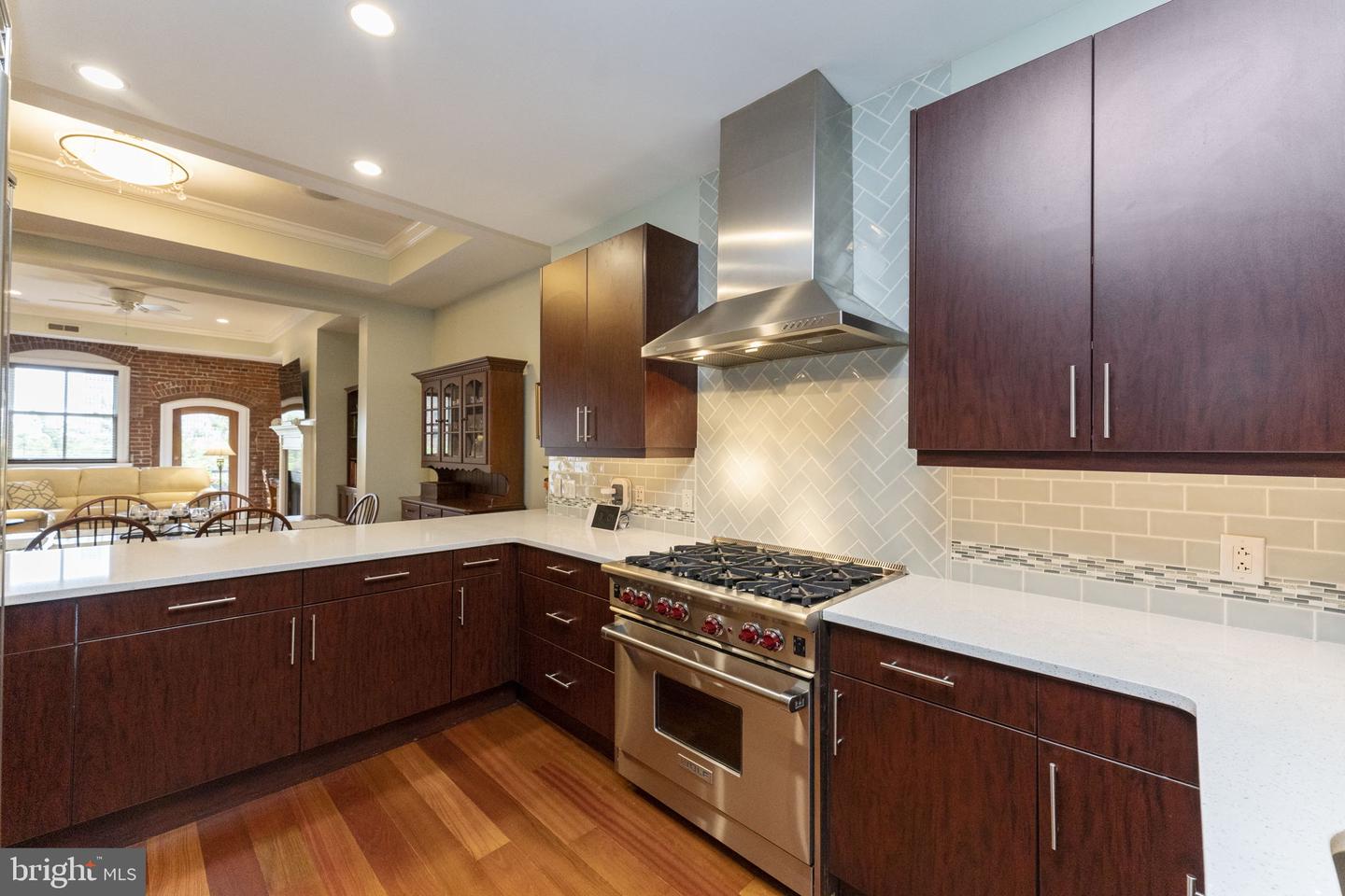 227-31 S 6th St #5ne