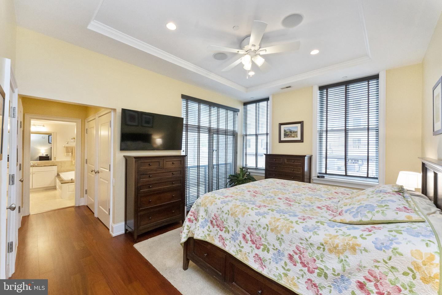 227-31 S 6th St #5ne