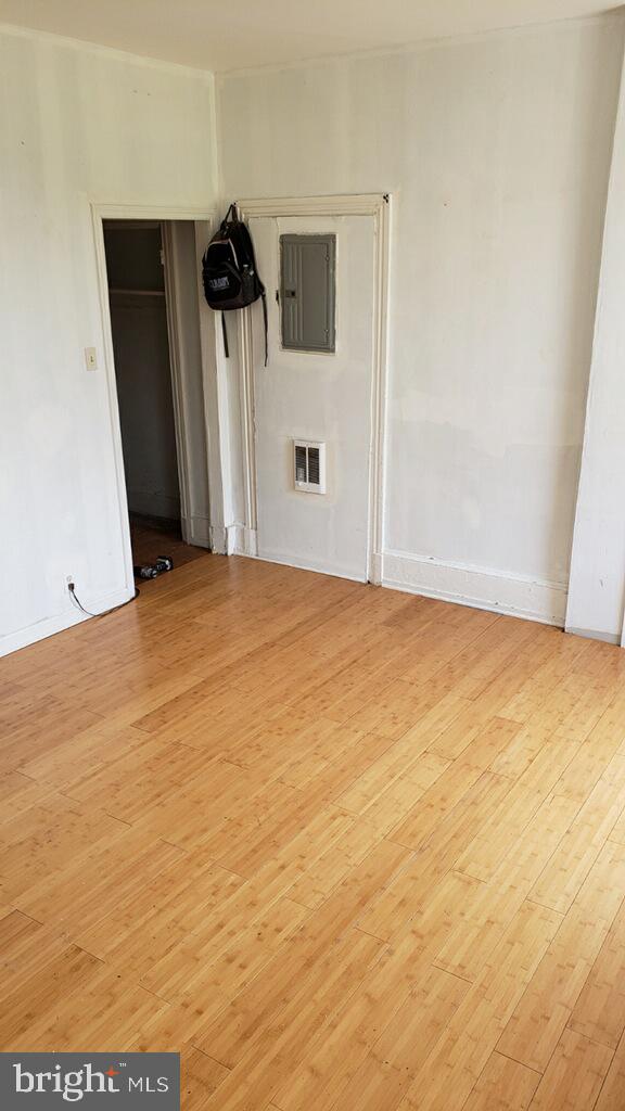 933 W Dauphin St