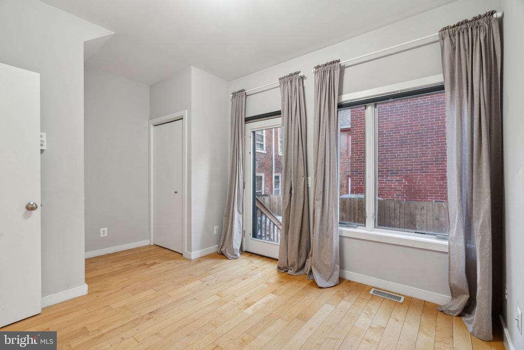 333 Green St #4