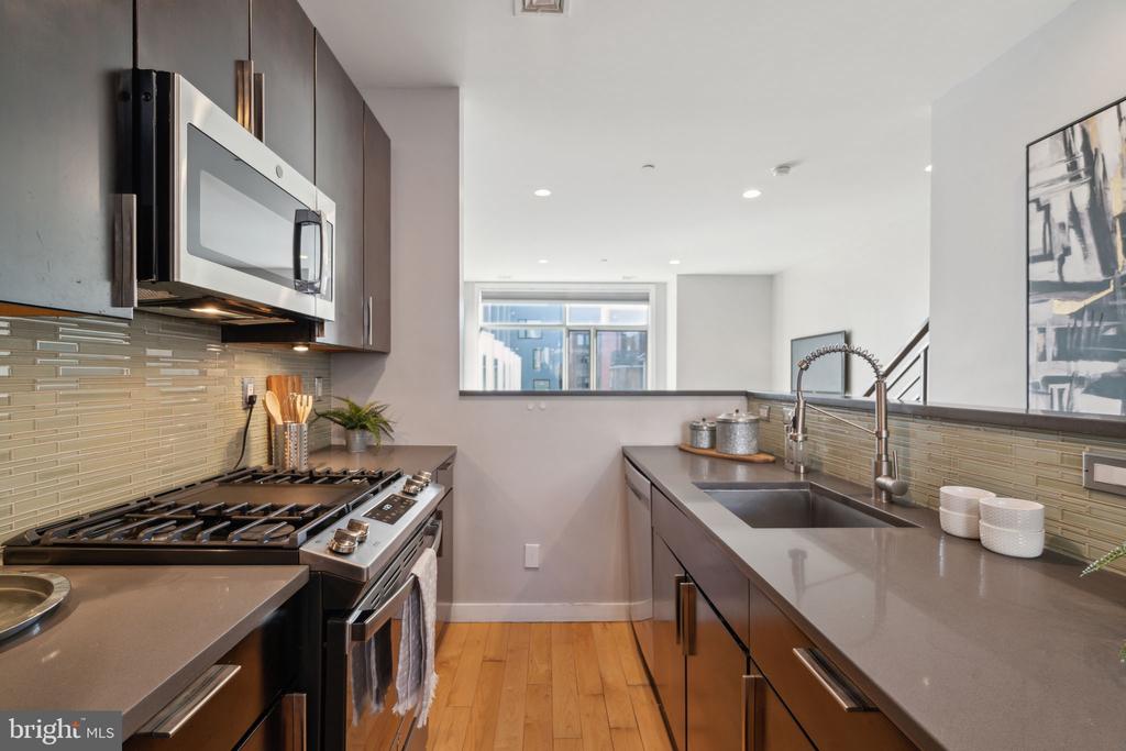 333 Green St #4