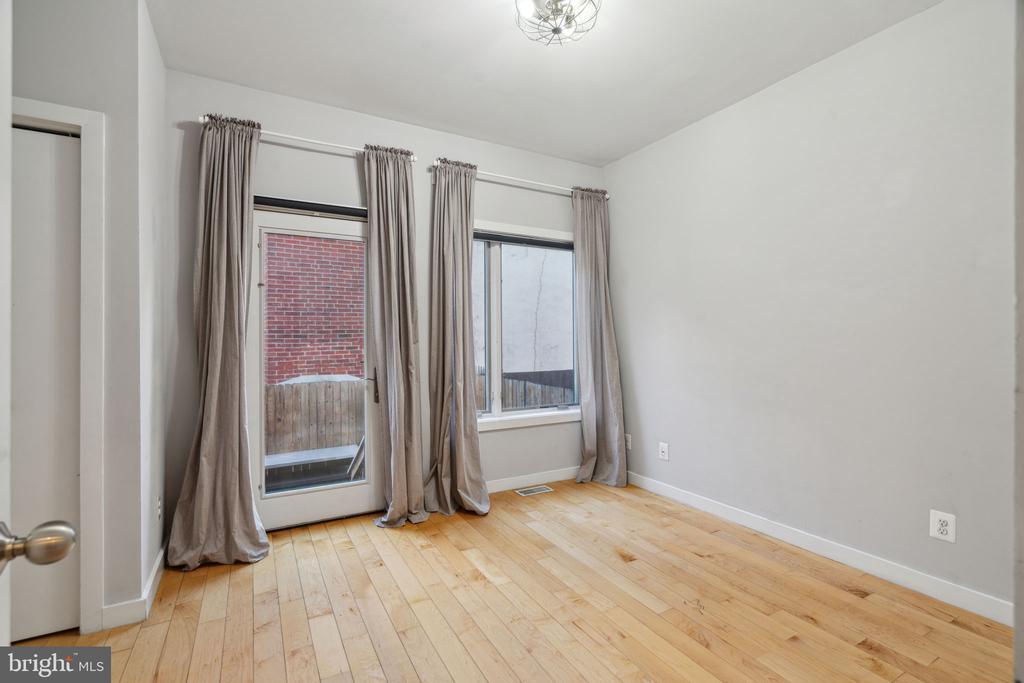 333 Green St #4