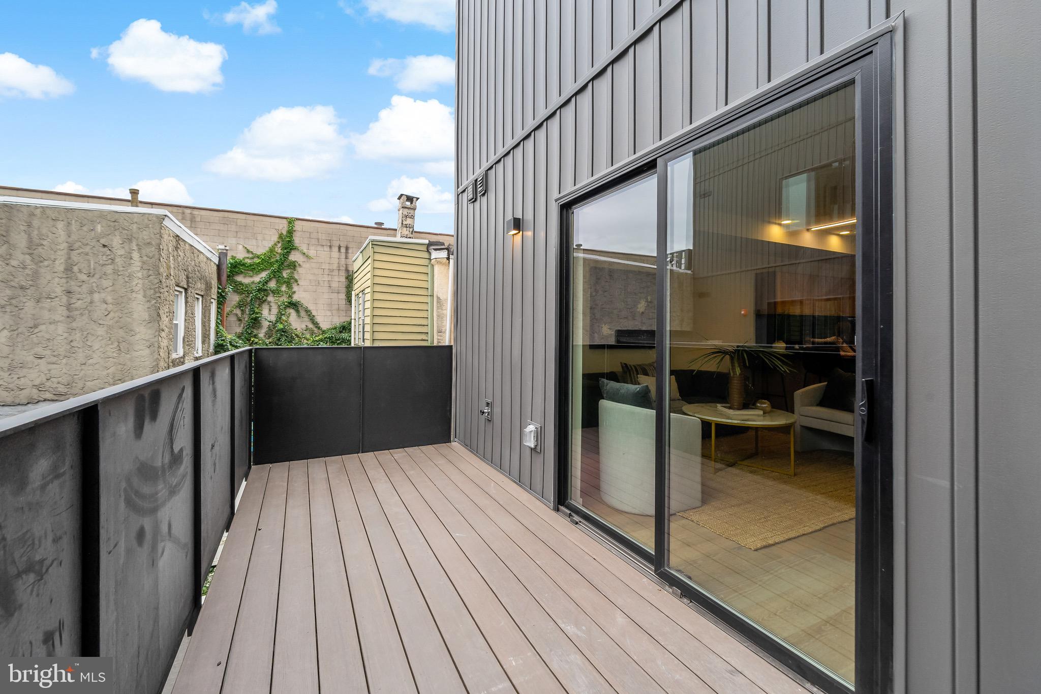 1712 Christian St #2