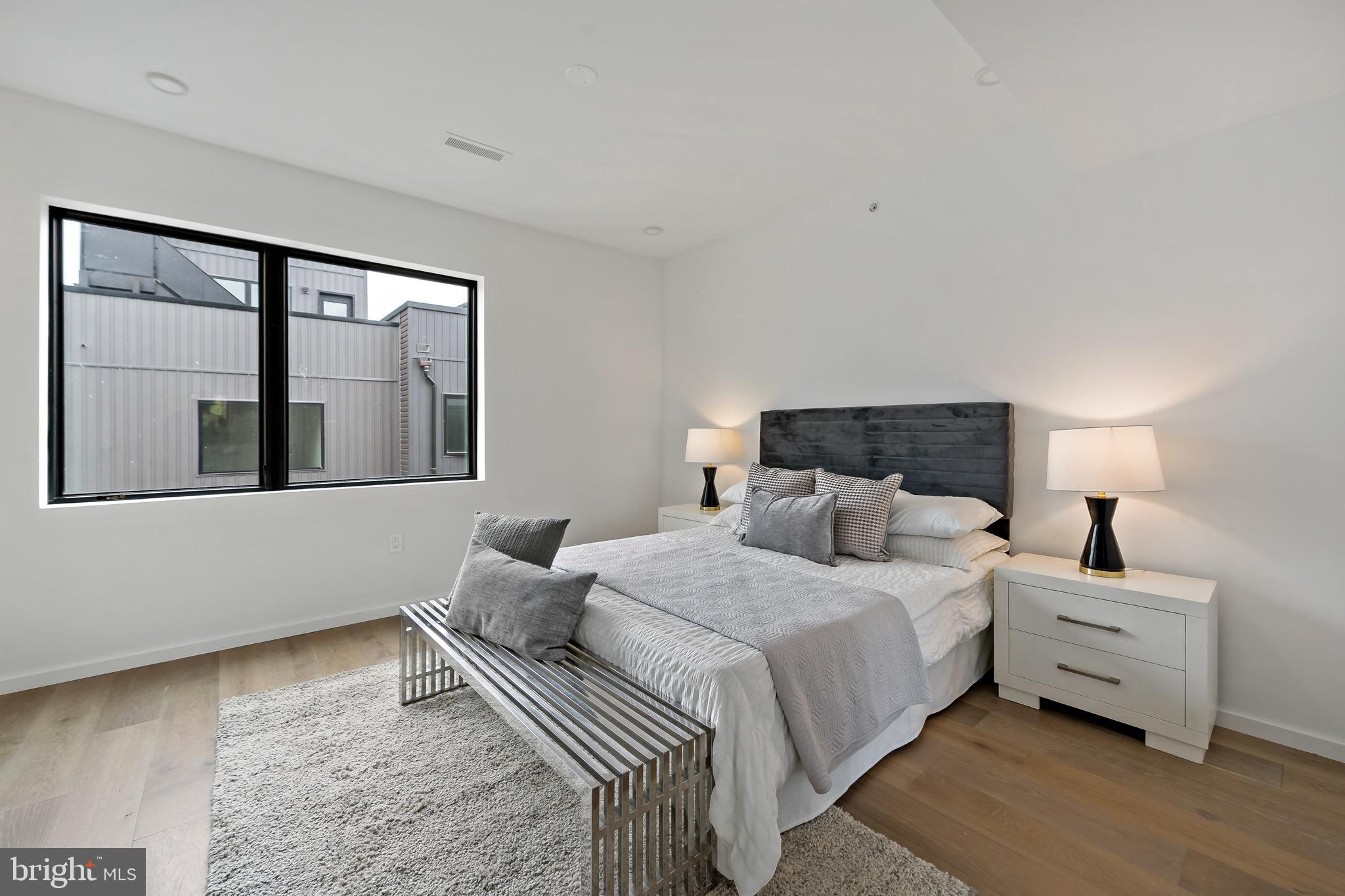 1712 Christian St #3