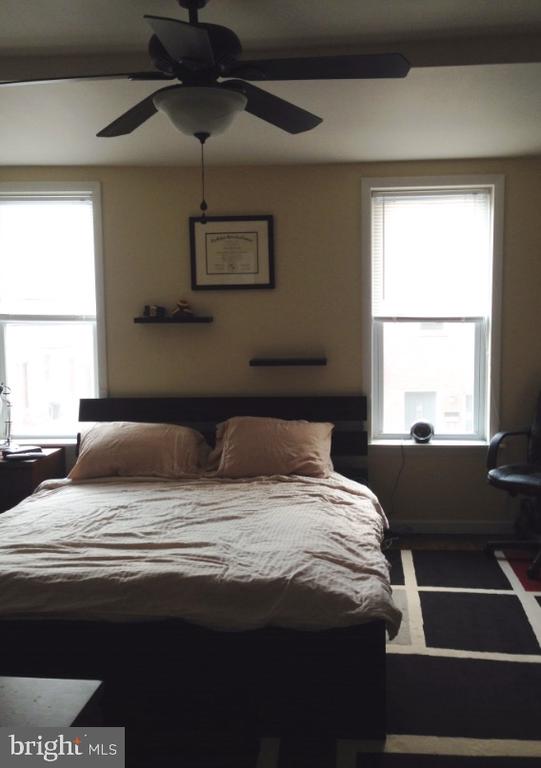 2326 BROWN ST #2ND FLOOR