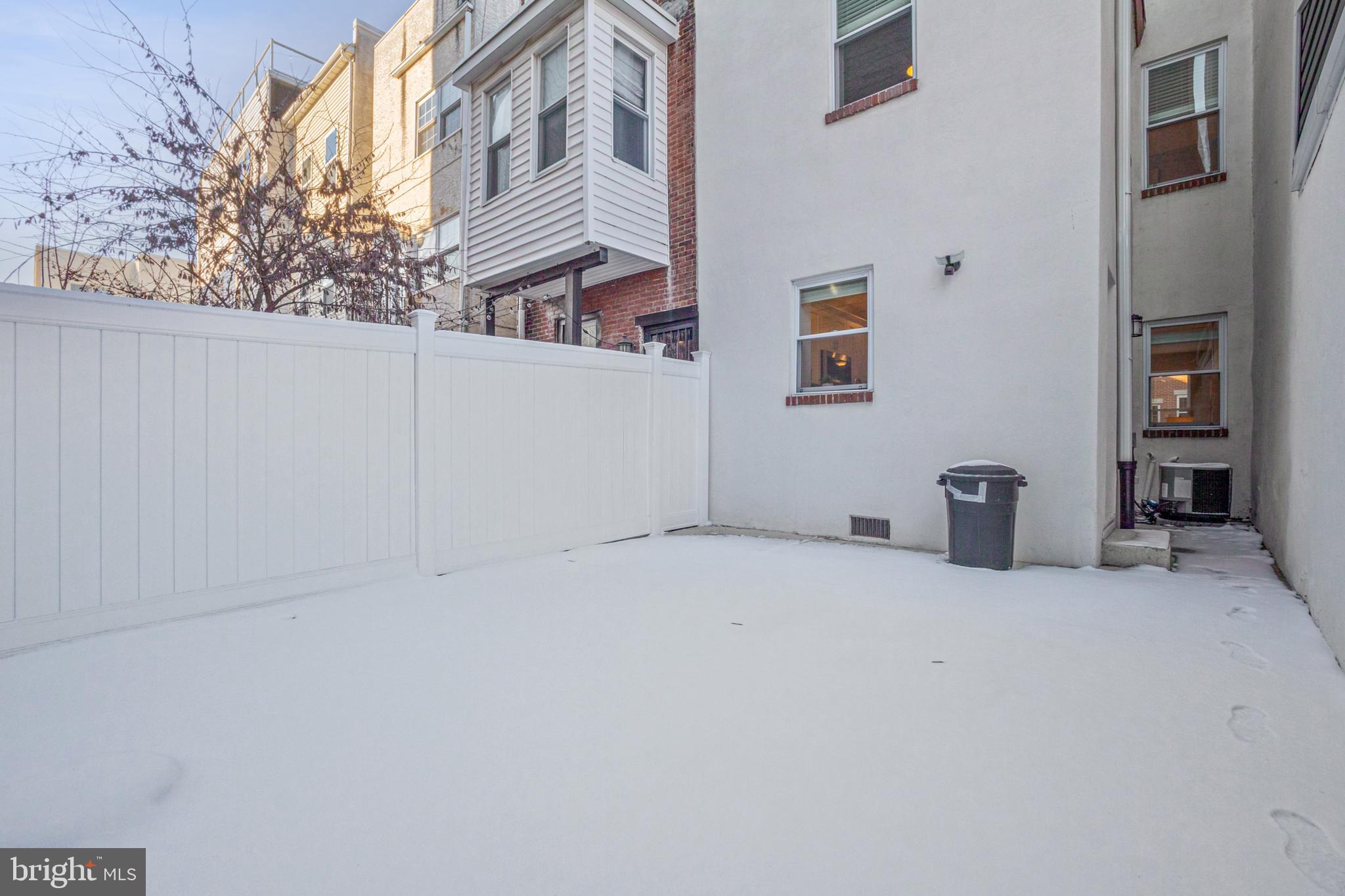1922 Parrish St
