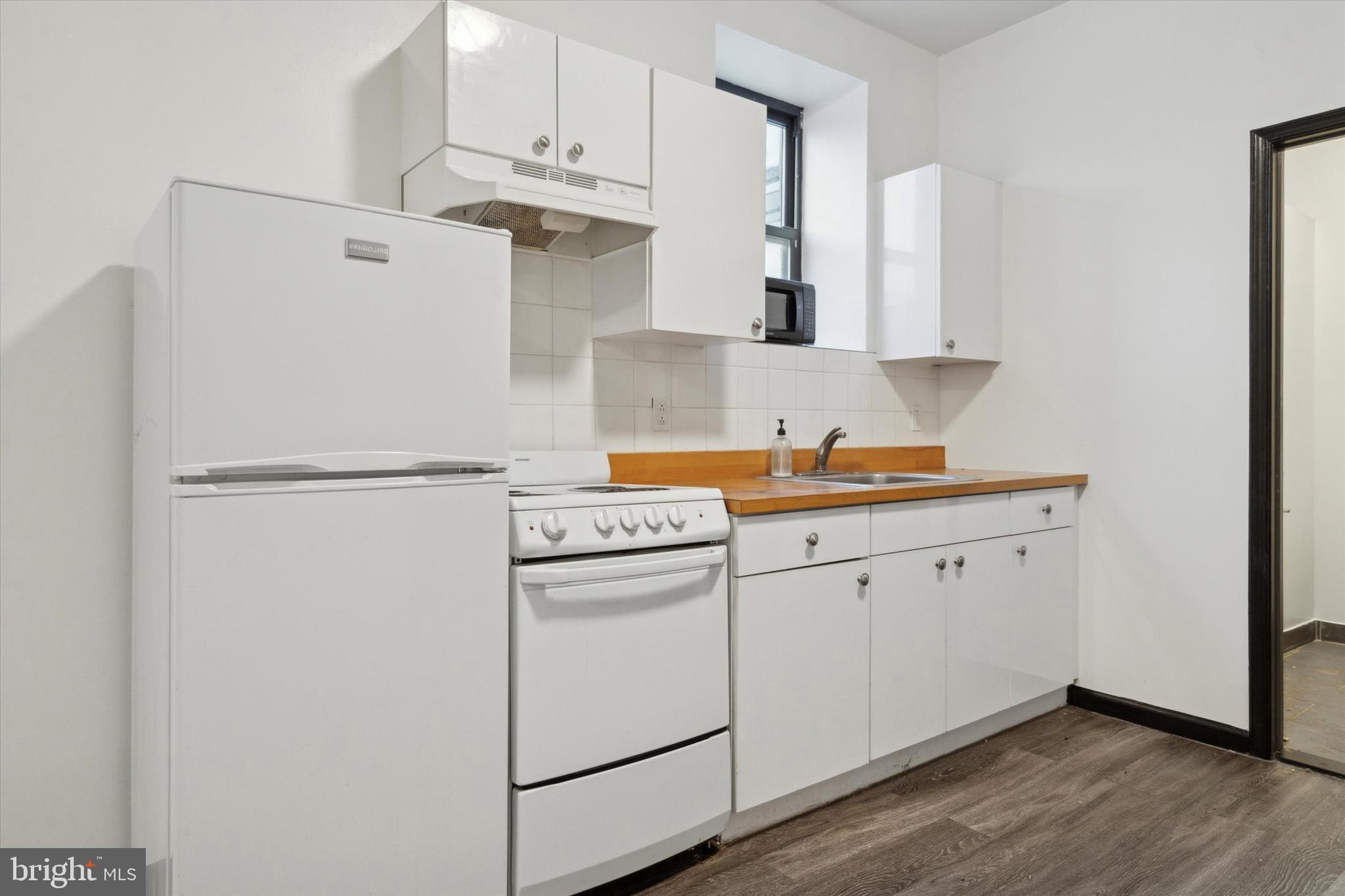 1022 BUTTONWOOD #3M