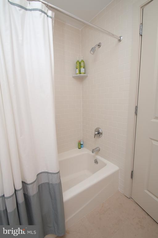 111 S 15th St #2102