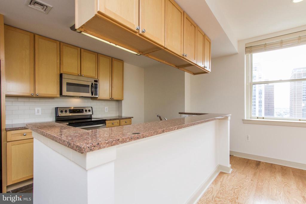 111 S 15th St #2102