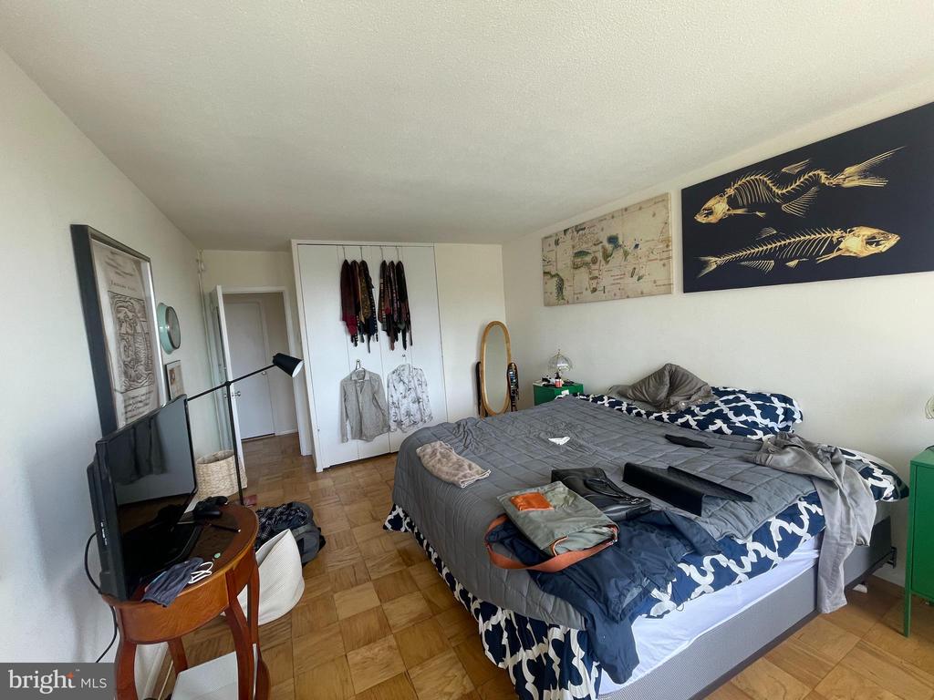 210 LOCUST ST #9F