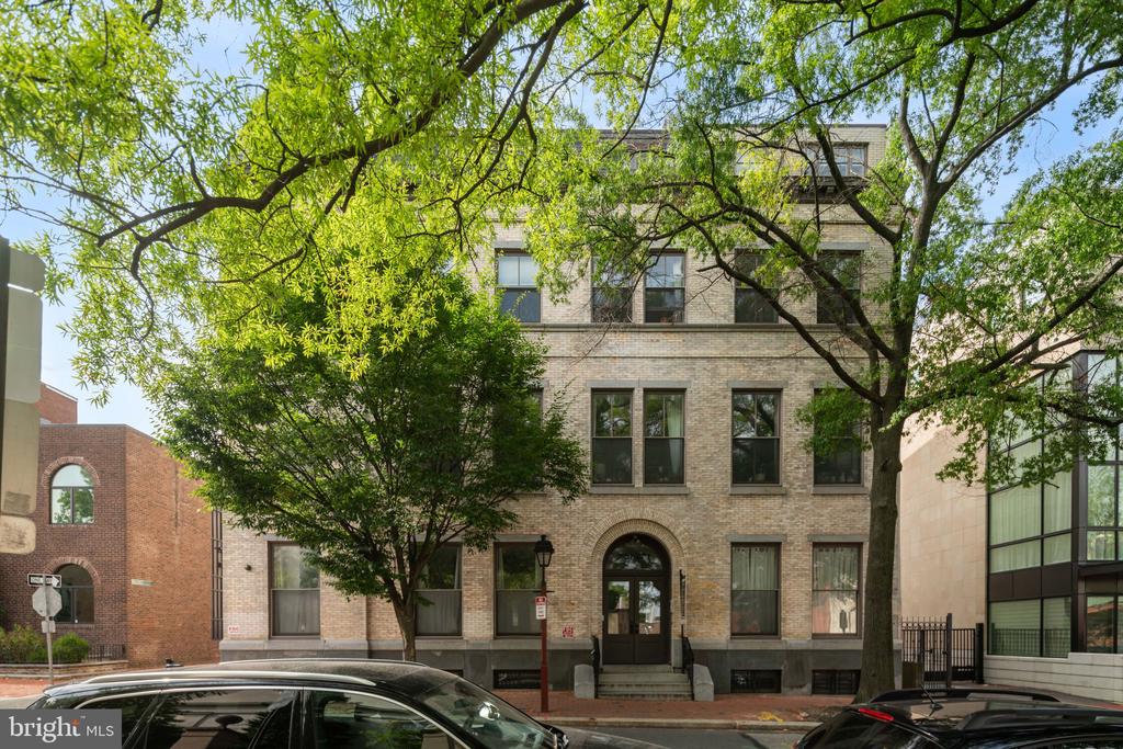 220-24 S 3RD ST #201