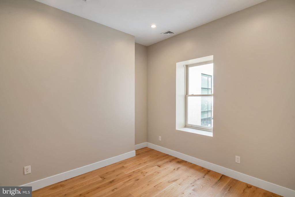 220-24 S 3RD ST #201